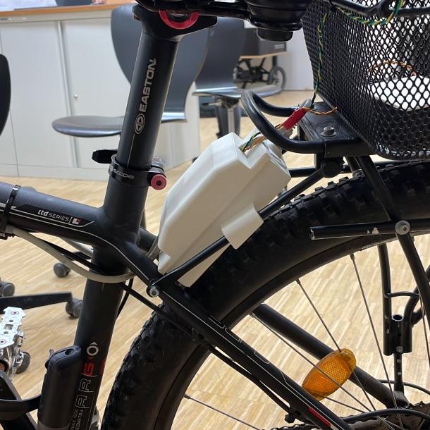 Case mounted on the bicycle